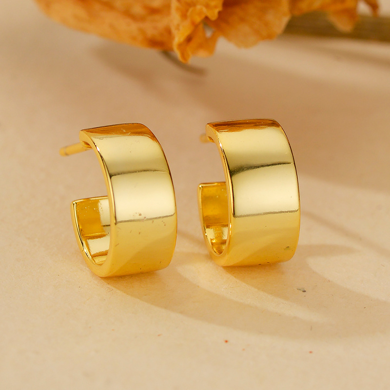 C-shape Stud Earrings
