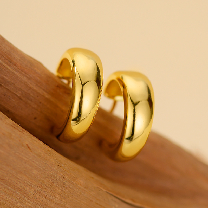 C-shape Stud Earrings